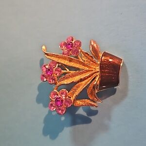Vintage purple flowers brooch